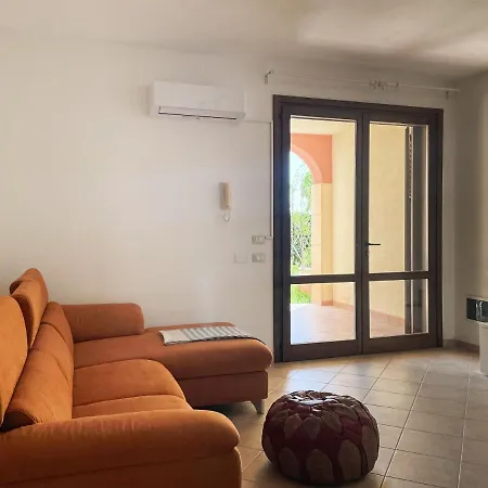 Holiday home Lo Stagnone Volante - In *